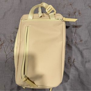 Off white gravel brand travel toiletry bag dopp kit large good condition unisex